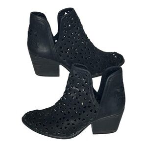 Musse & Cloud Athena Black Leather Cutout Laser Cut Booties Size 7